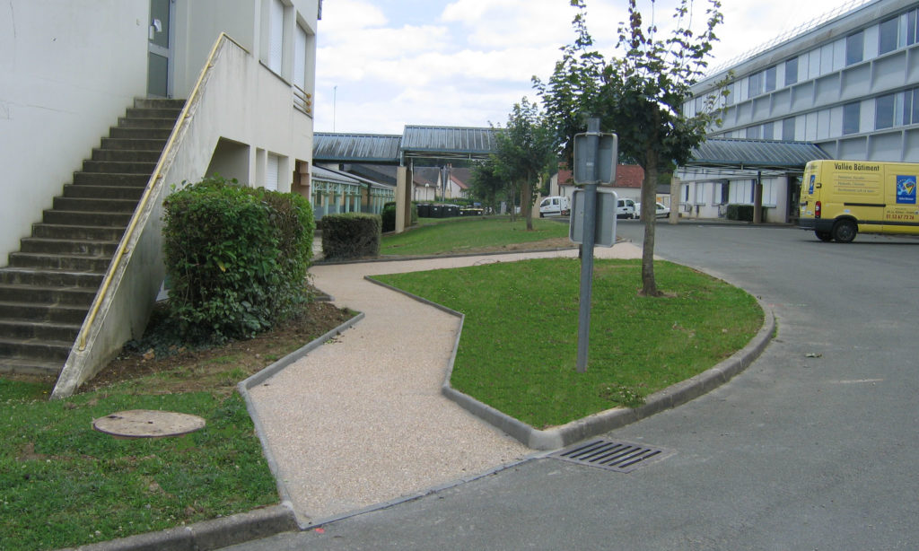 Ascenseurs et accessibilité handicaps Lycée Leclerc de Hauteclocque